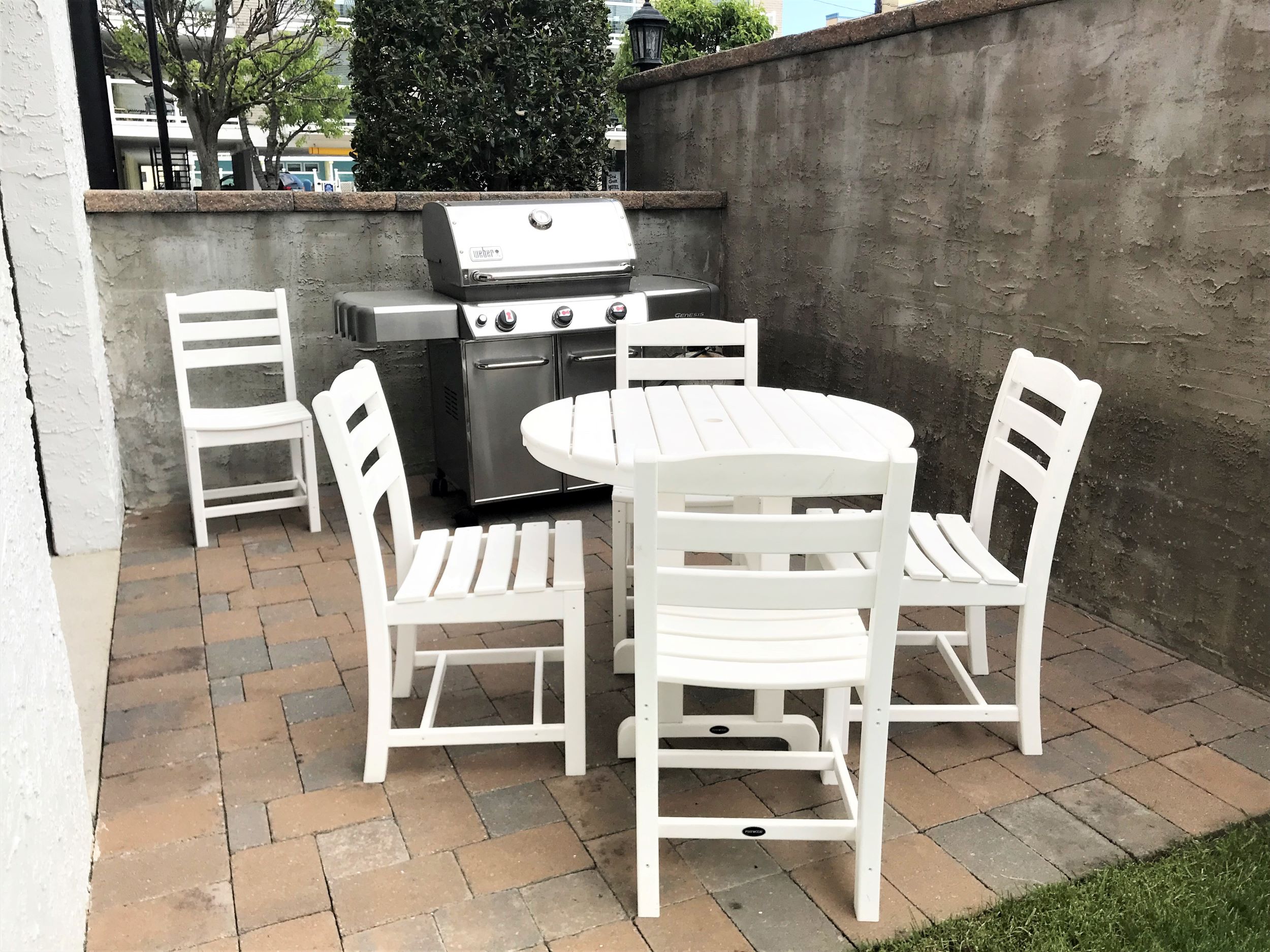 Condo BBQ & Picnic area 1