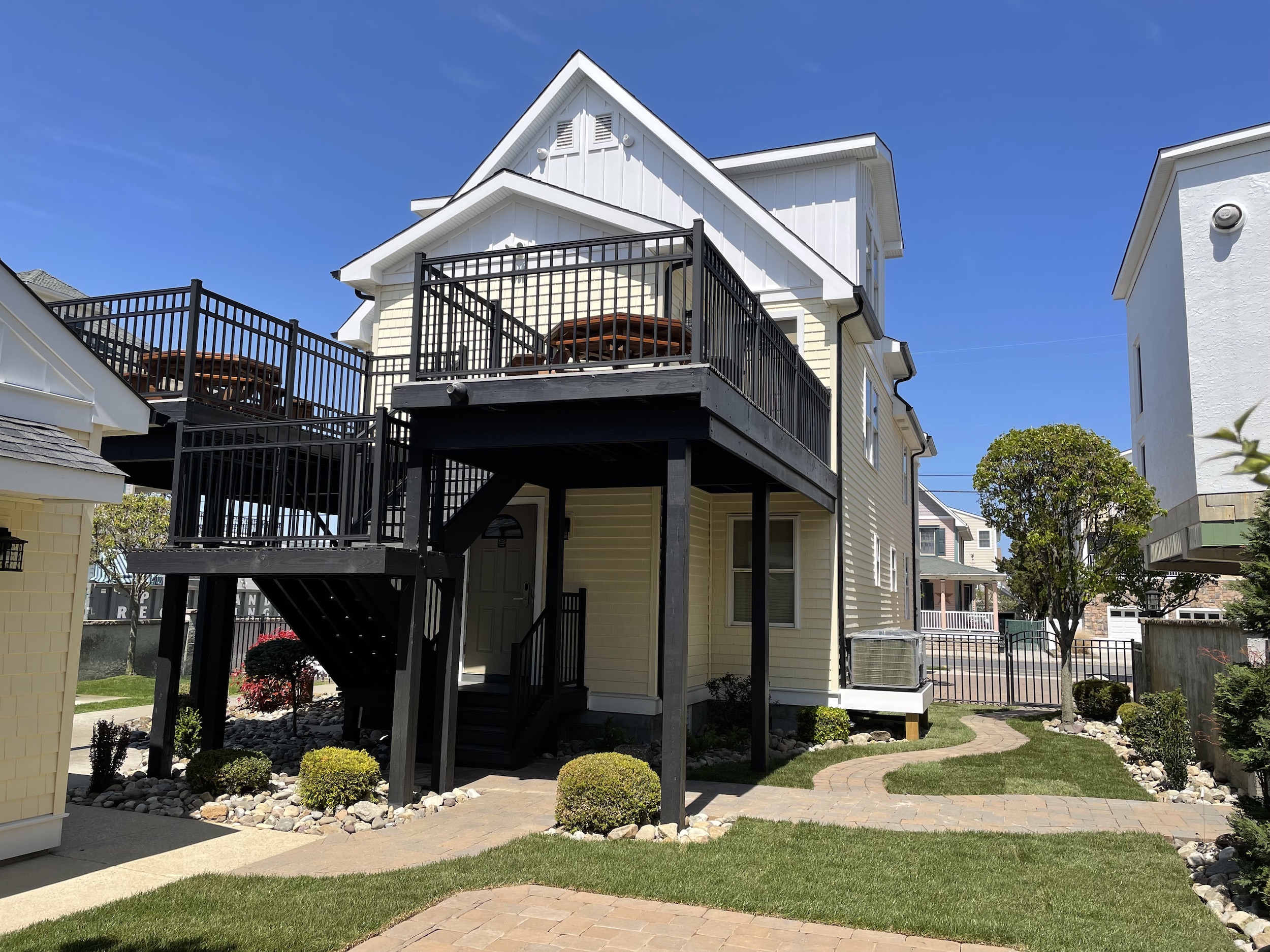 Beach House Sundeck